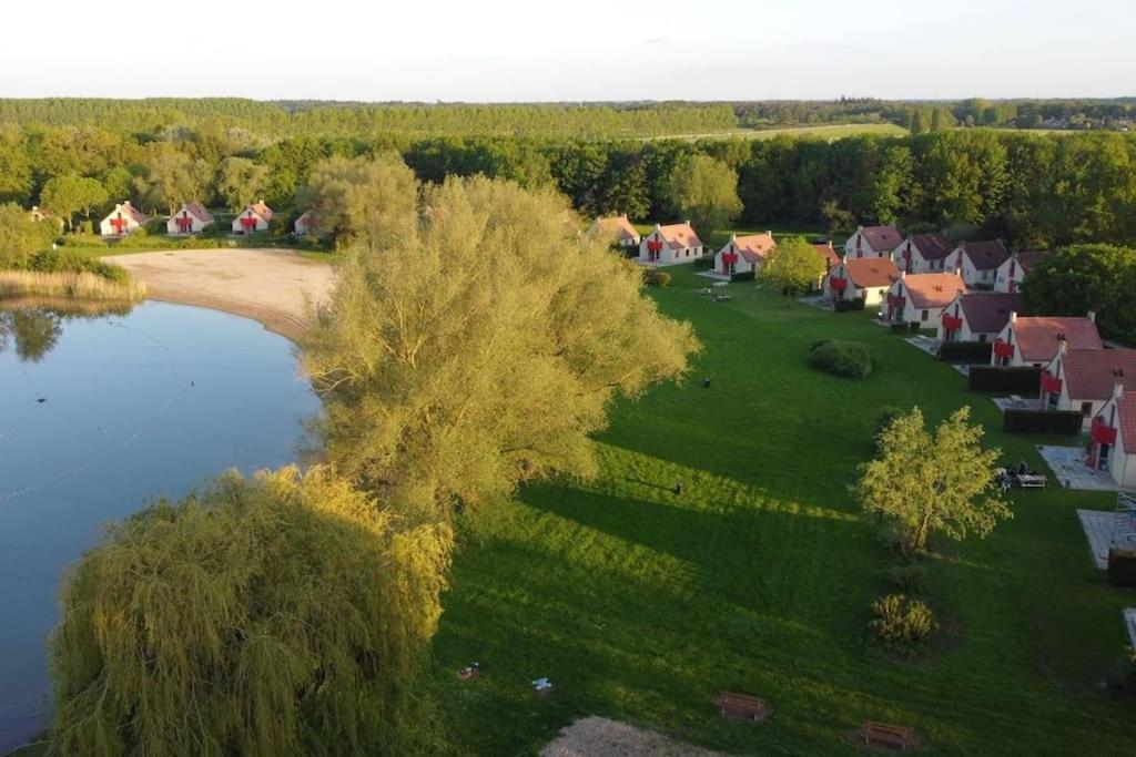 Vakantiehuis Aan Het Water -Incl Laadpaal- Ewijk المظهر الخارجي الصورة