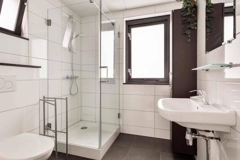 Vakantiehuis Aan Het Water -Incl Laadpaal- Ewijk المظهر الخارجي الصورة