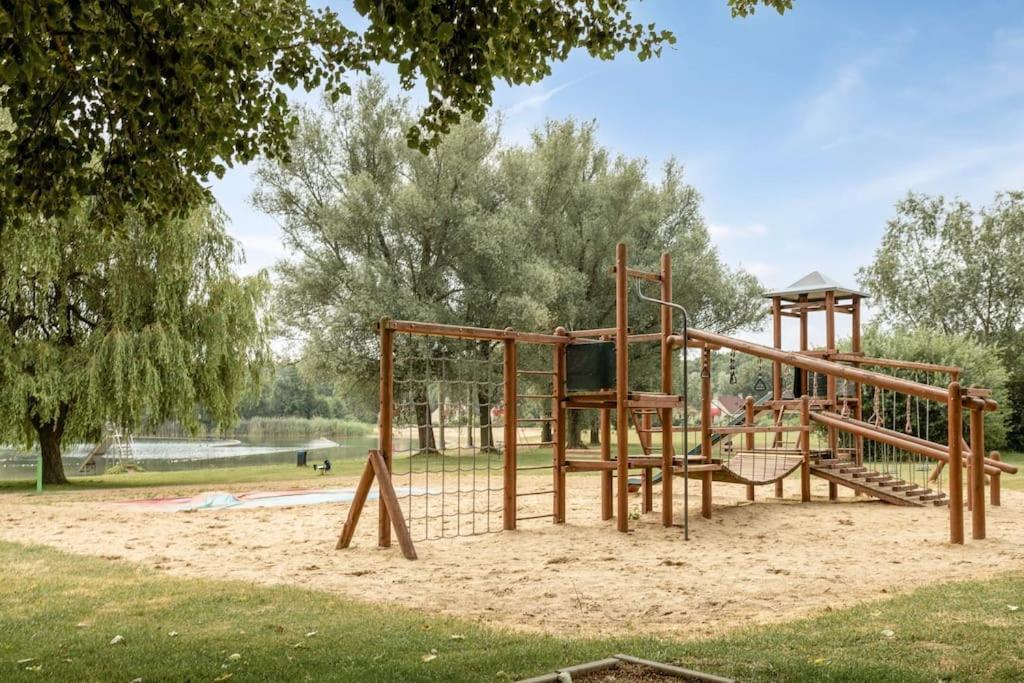 Vakantiehuis Aan Het Water -Incl Laadpaal- Ewijk المظهر الخارجي الصورة